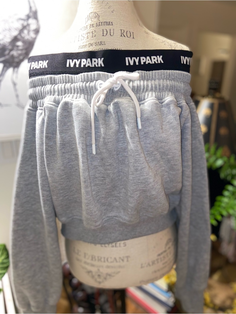 IVY PARK Youth Gray Sweat Joggers style top-with Branded Black shoulder features
